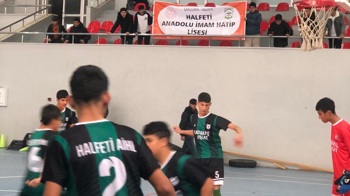 OKUL FUTSAL TAKIMIMIZ SAHAYA İNDİ